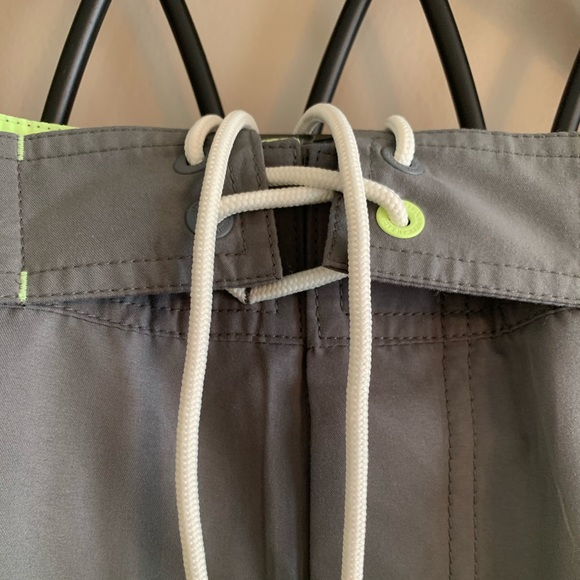 American Eagle Swim Trunks - Picture 3 of 8